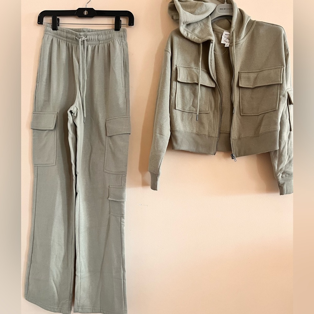 New 2PC Set Hippie Rose Junior Fleece Cargo Sweatshirt Sweatpants Size XS - Picture 4 of 10
